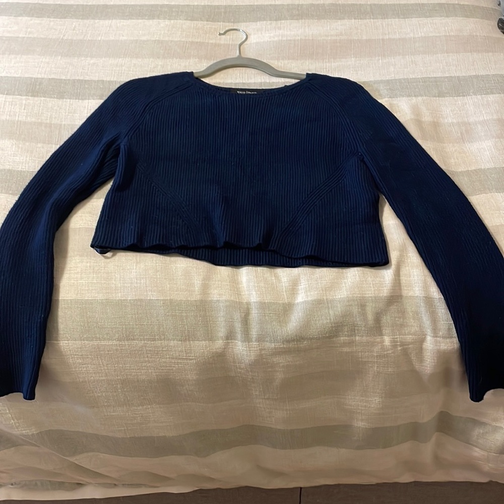 White House Black market crop top XS